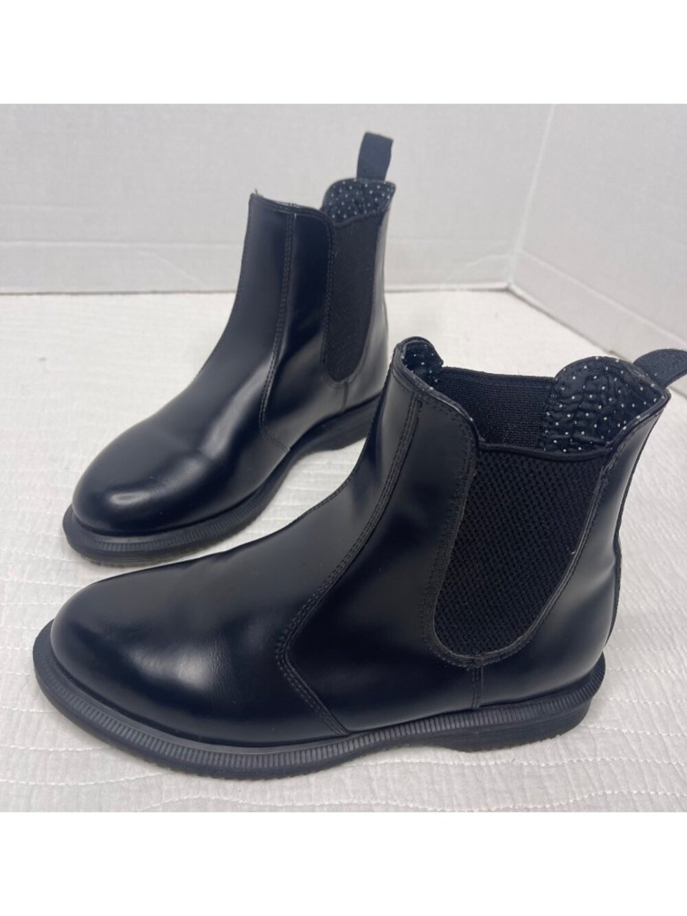 Dr.Martens Flora Black Smooth Leather Chelsea Boots Pull-On SZ 7 Casual - Picture 2 of 12